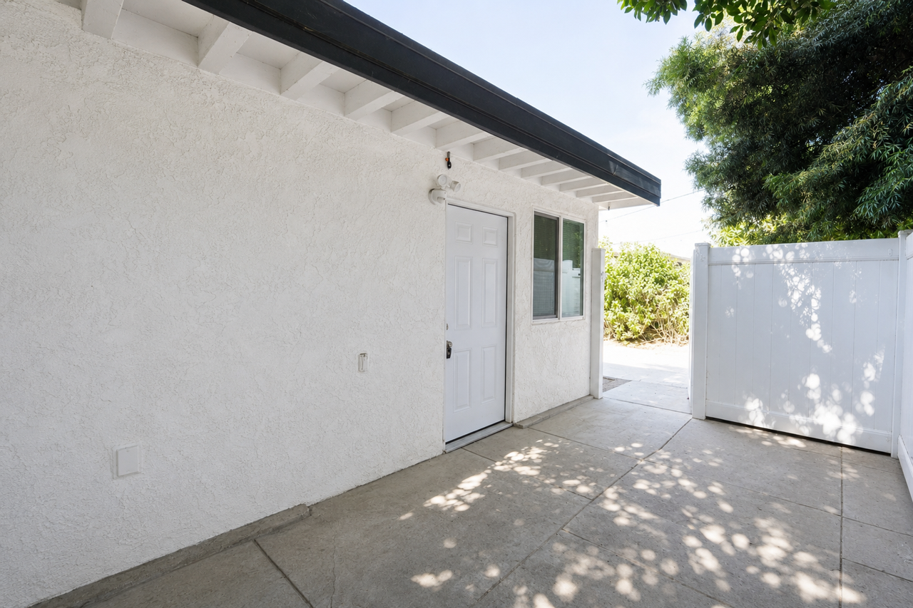 300 Mulvihill Ave - Photo 3 of 15