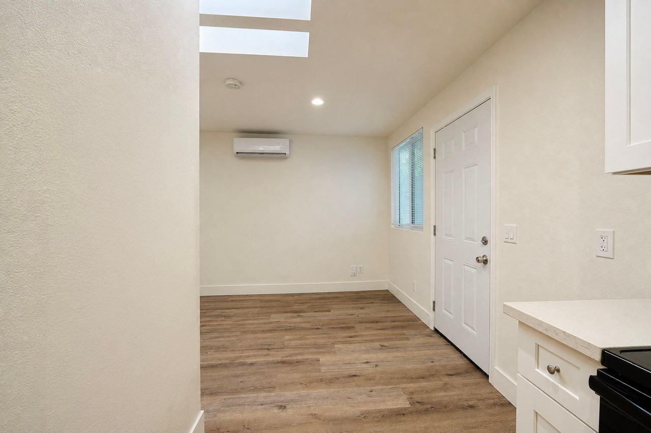 300 Mulvihill Ave - Photo 5 of 15