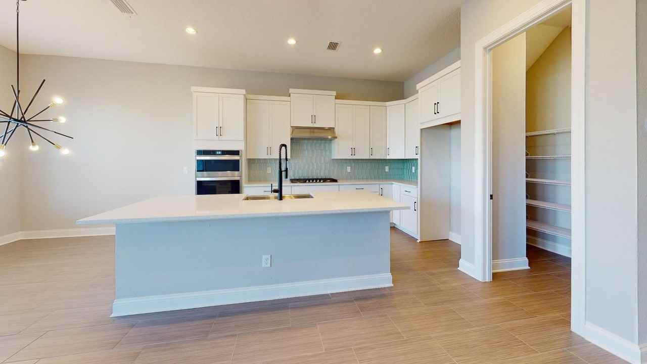 124 Bridgeton St - Photo 5 of 39