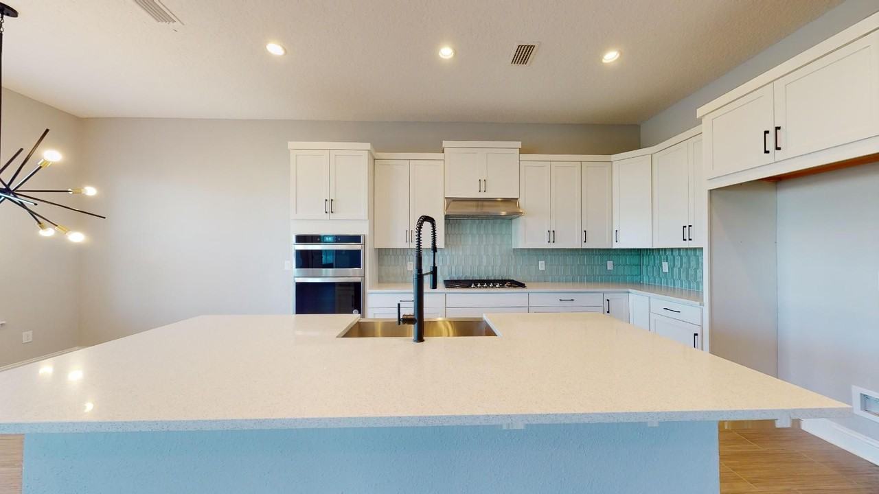 124 Bridgeton St - Photo 7 of 39
