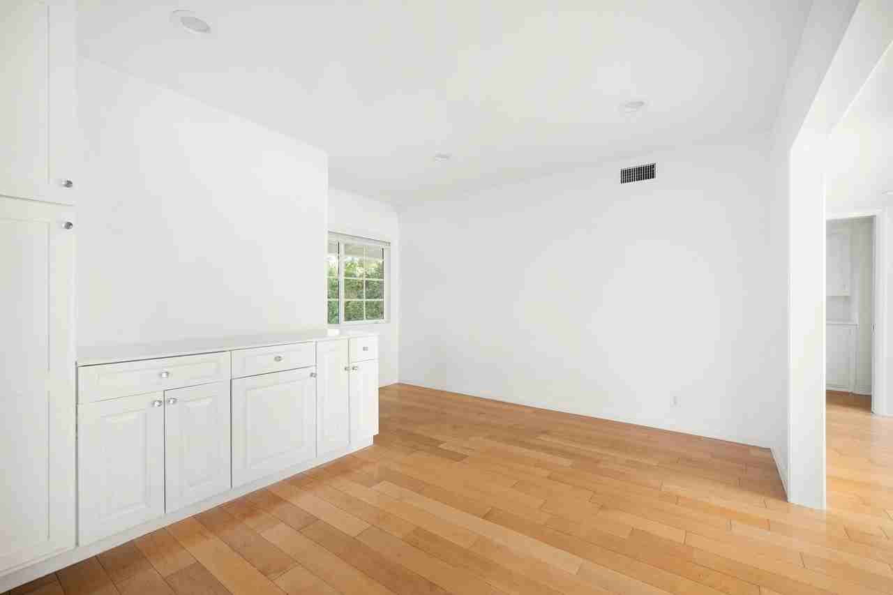 5237 Mecca Ave - Photo 5 of 19
