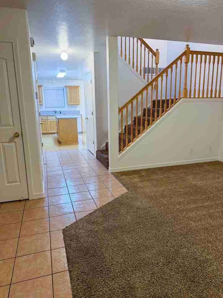 2105 Alan St #6 - Photo 3 of 10