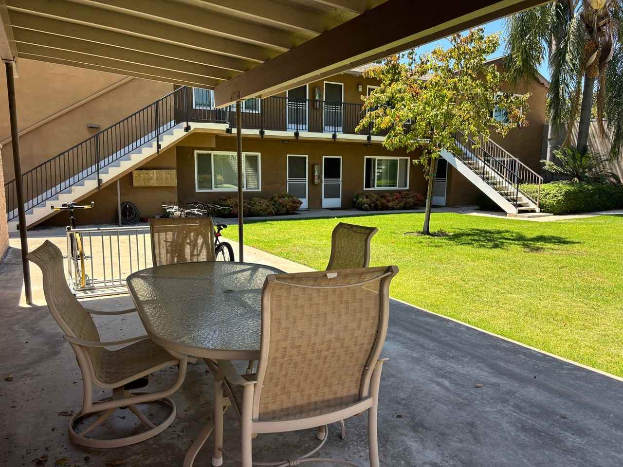 Glen Crest Apartments - Photo 4 of 6