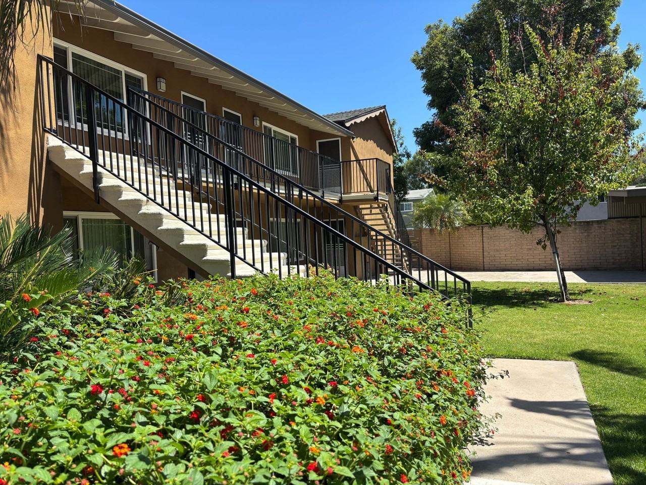 Glen Crest Apartments - Photo 5 of 6