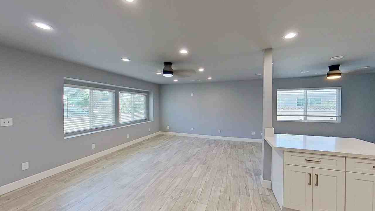 13922 Heidi St - Photo 6 of 25