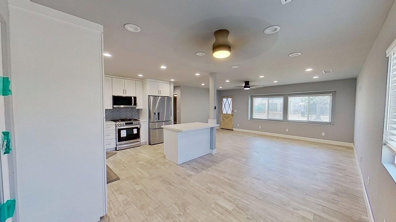 13922 Heidi St - Photo 7 of 25