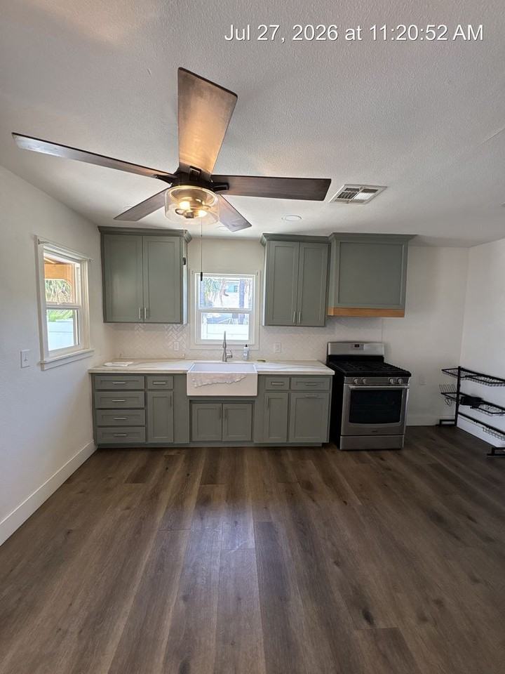 151 N Villa Ave - Photo 4 of 14