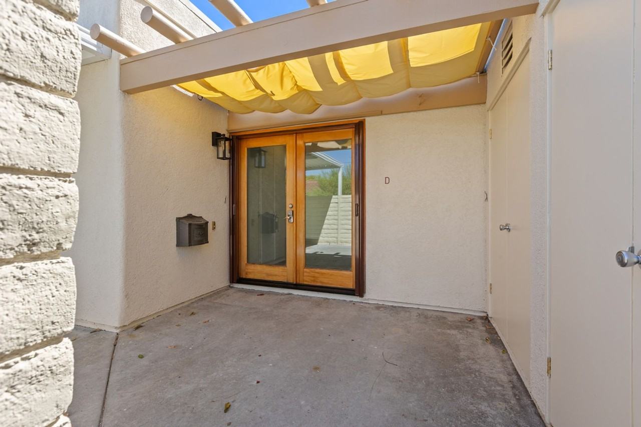 2322 Via Puerta Unit D - Photo 5 of 46