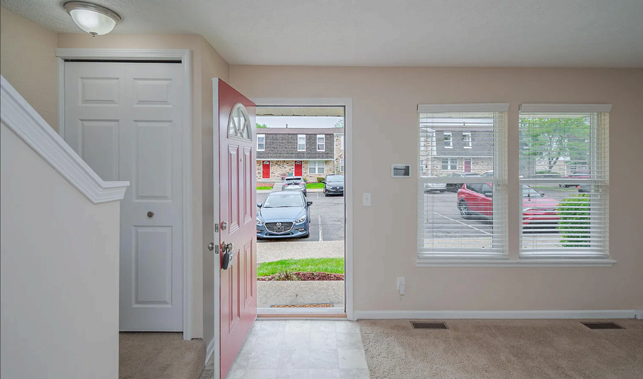 6113 Scotmar Dr - Photo 4 of 22