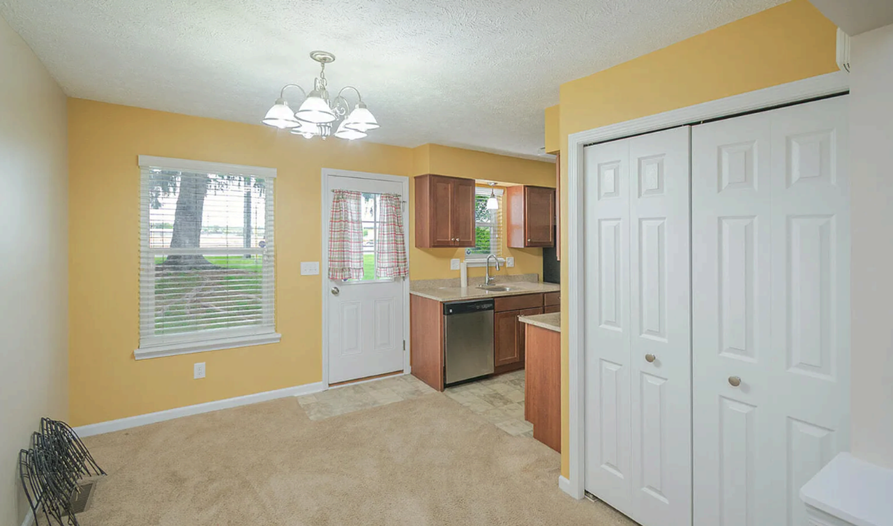 6113 Scotmar Dr - Photo 5 of 22