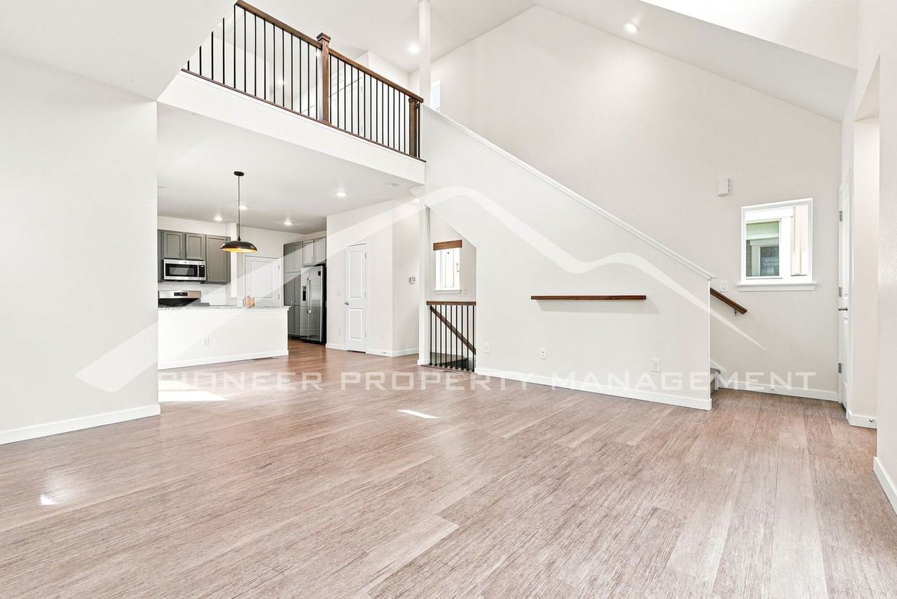 2883 S Fox St - Photo 5 of 29