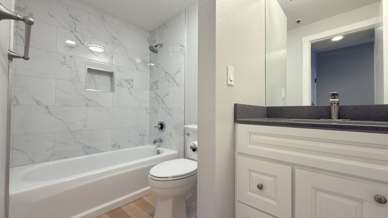 97 E Saint James St - Photo 4 of 21