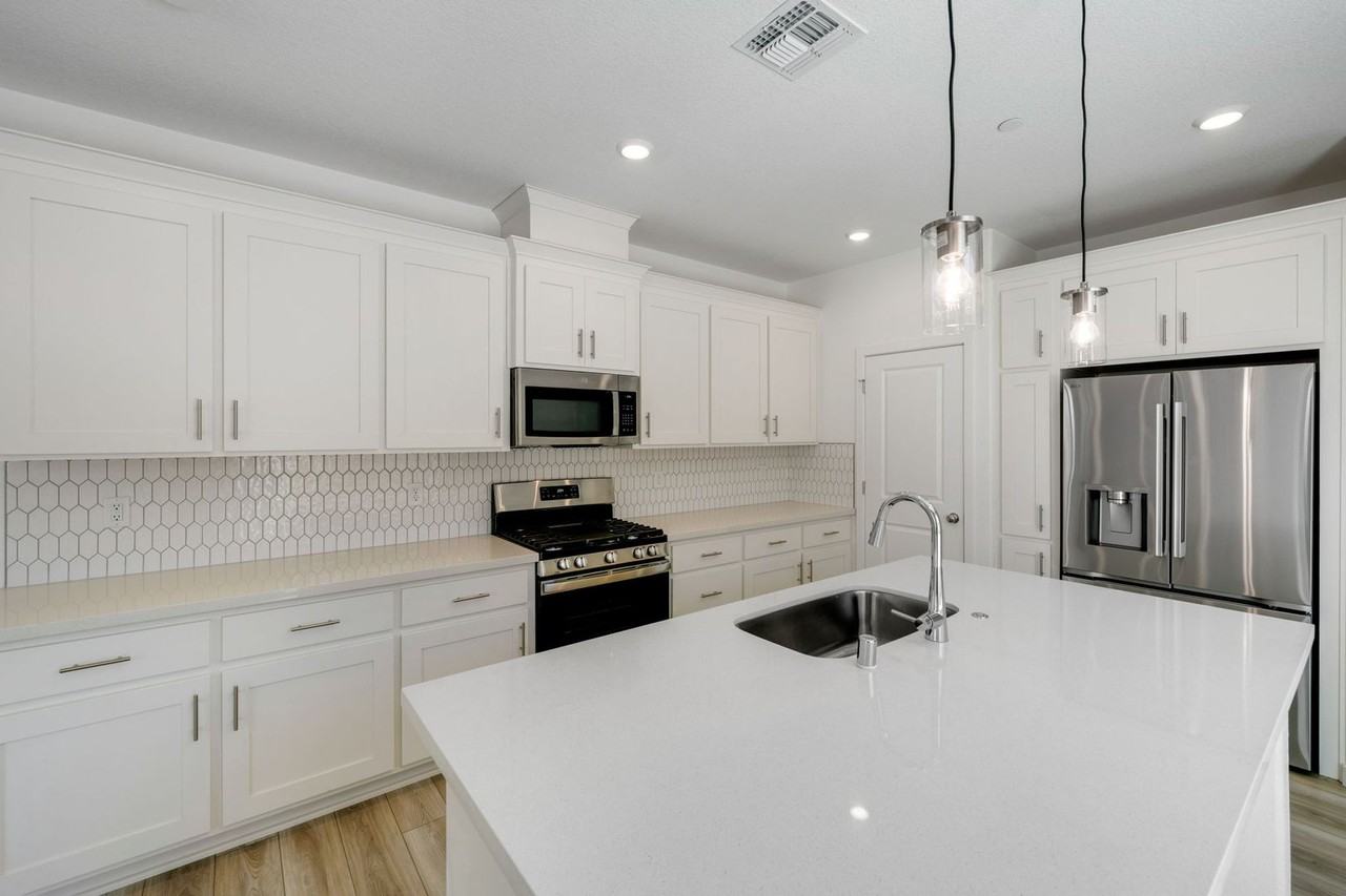 7650 Kobuk Valley Cir - Photo 2 of 42
