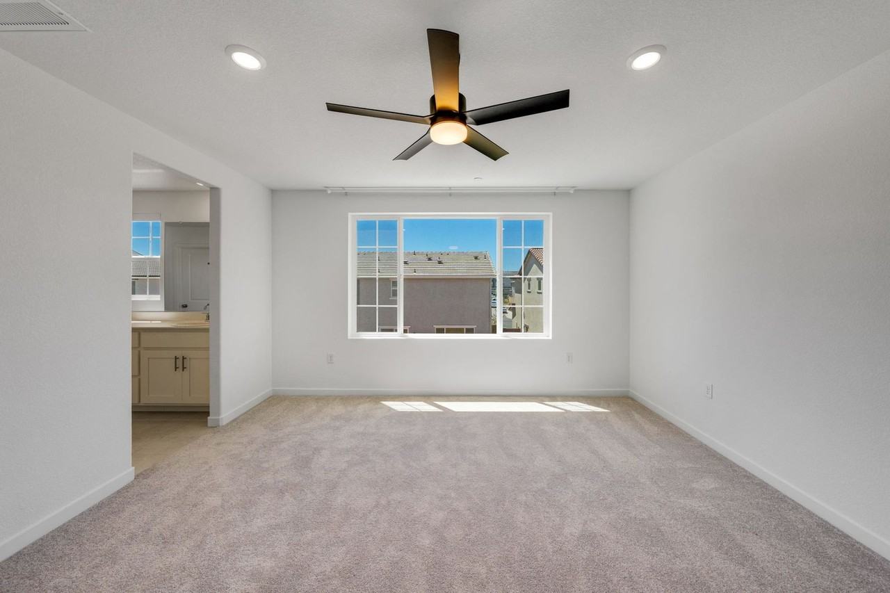 7650 Kobuk Valley Cir - Photo 4 of 42