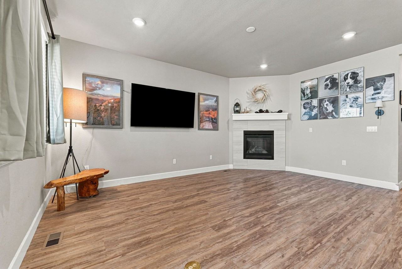 3859 Sandy Vista Ln - Photo 4 of 27