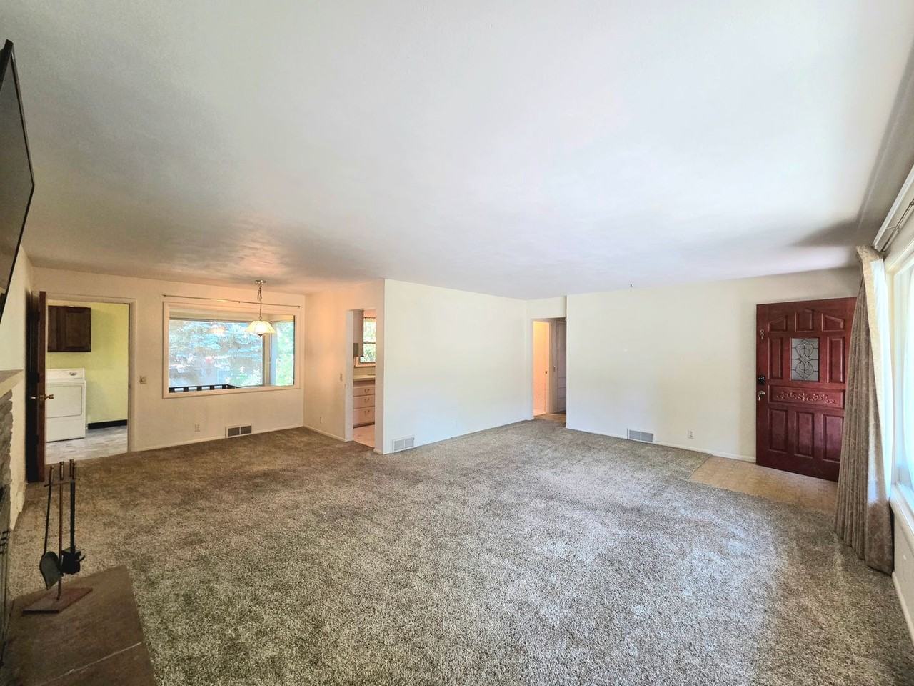1336 4th St - Photo 2 of 32