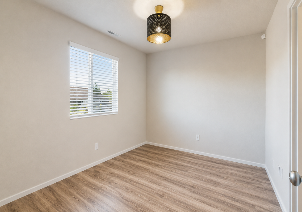 17355 Nw Shackelford Rd - Photo 3 of 13