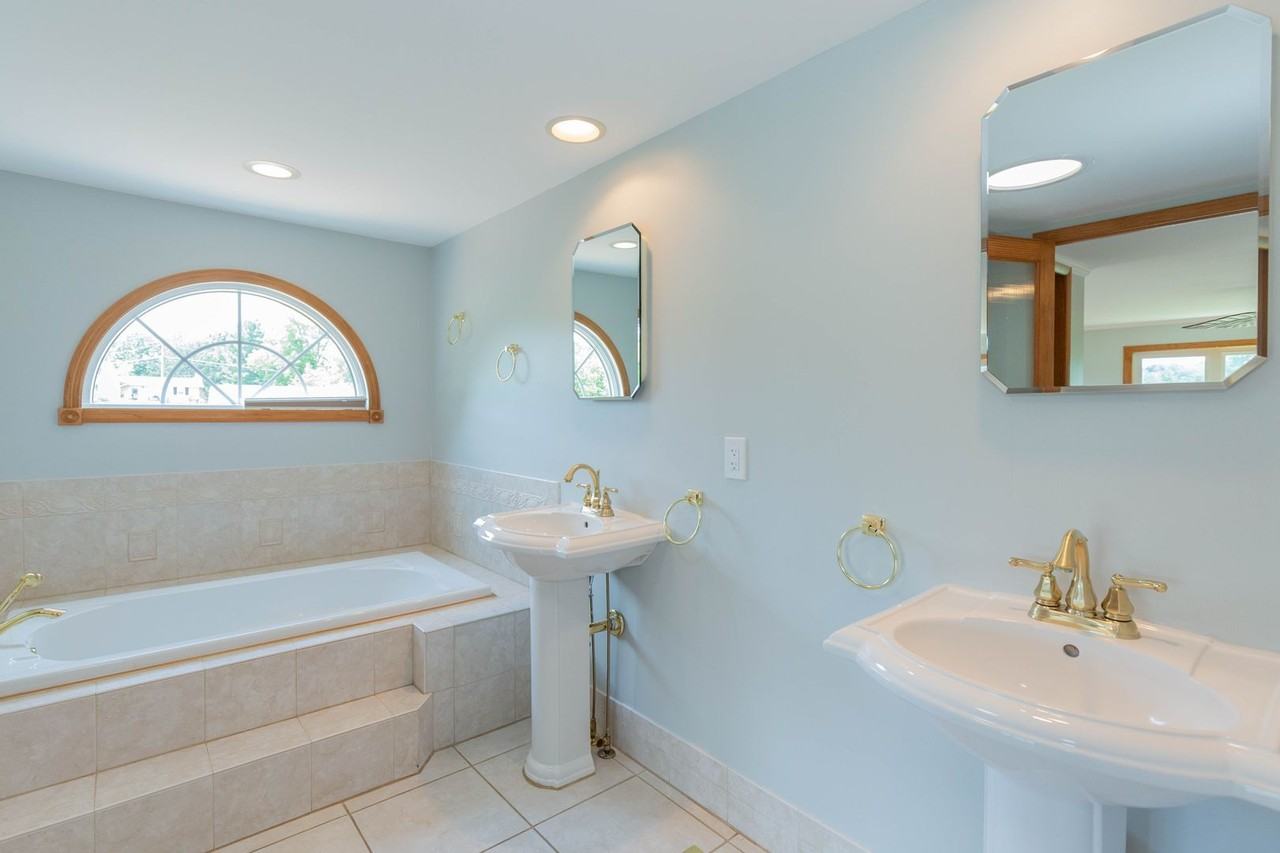 3093 Old Leetown Pike - Photo 4 of 50