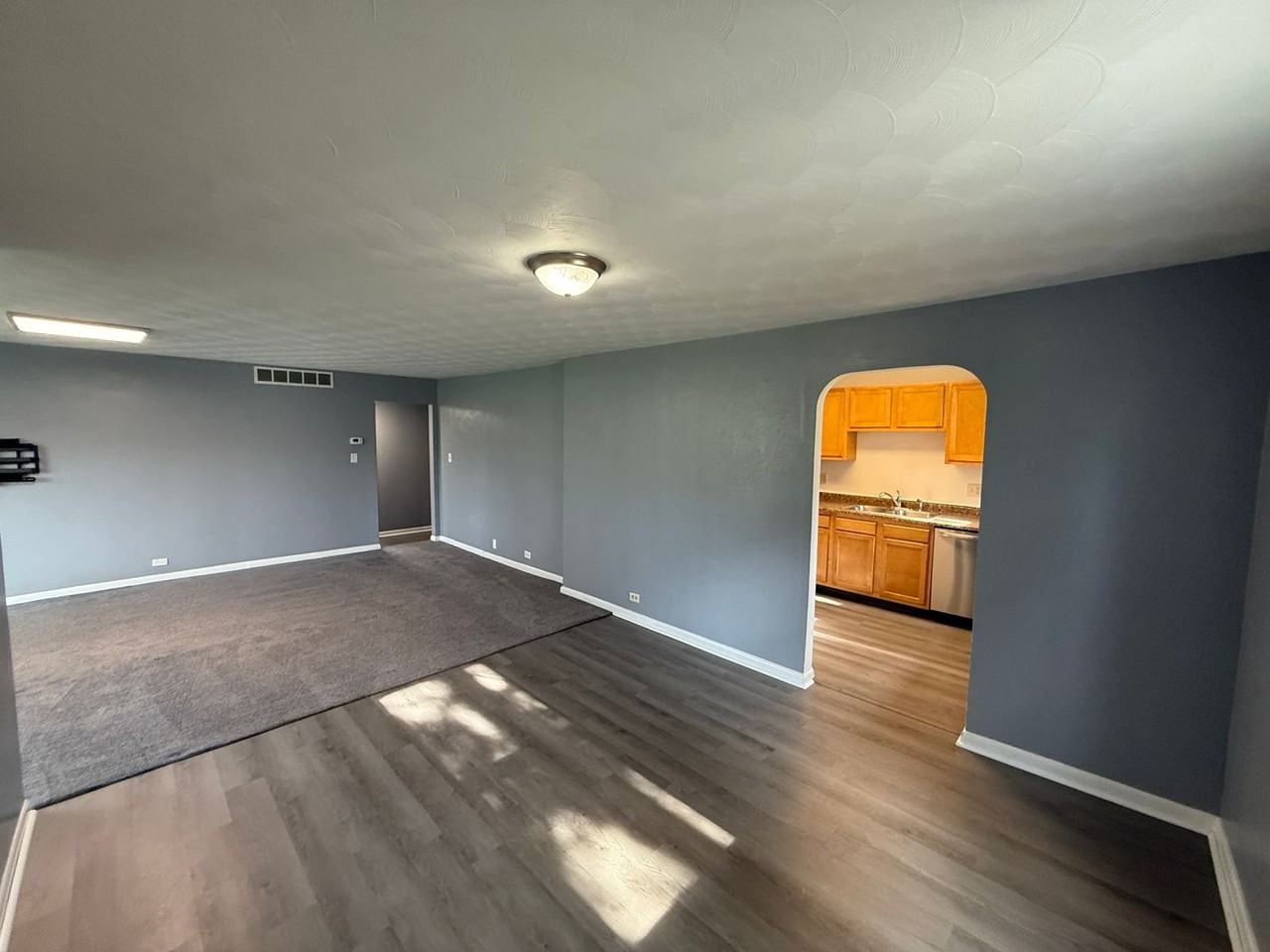 7149 Stellhorn Rd - Photo 3 of 27