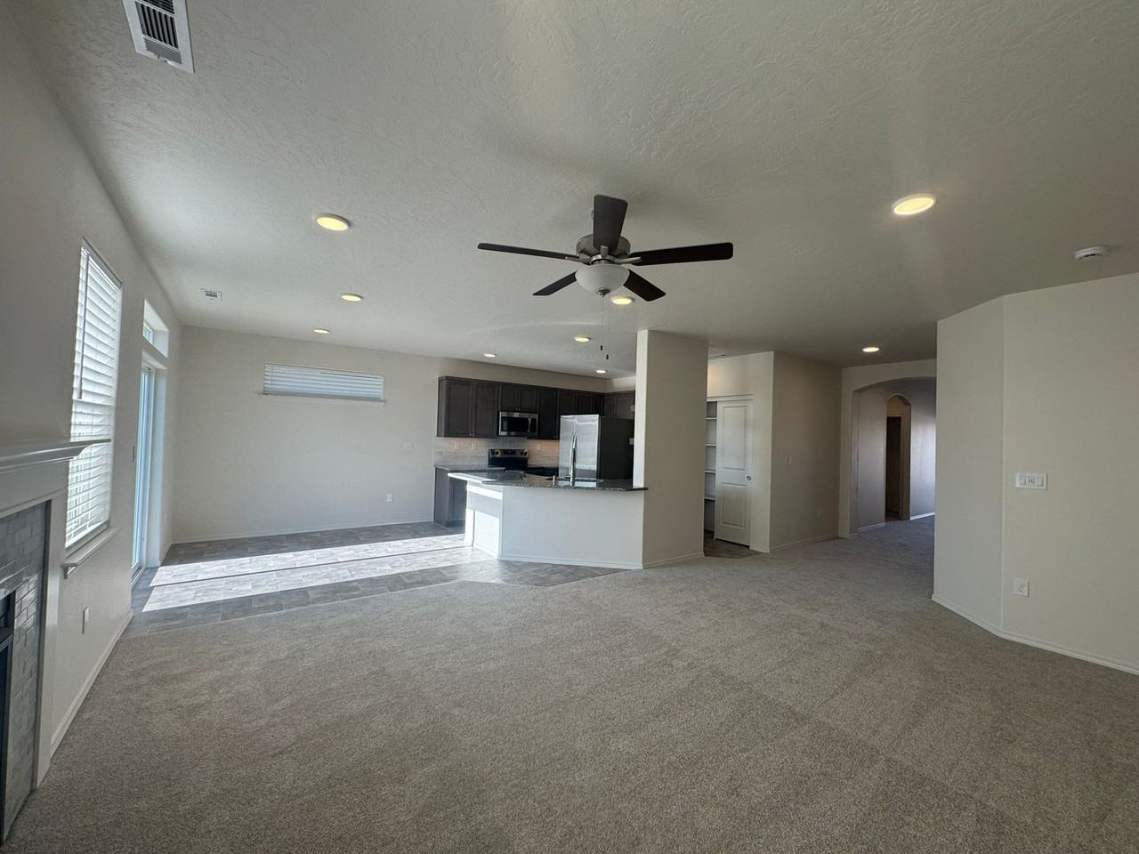 2303 S 58th Ave - Photo 4 of 17