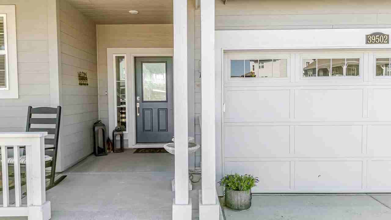 39502 Penn Rd - Photo 7 of 50