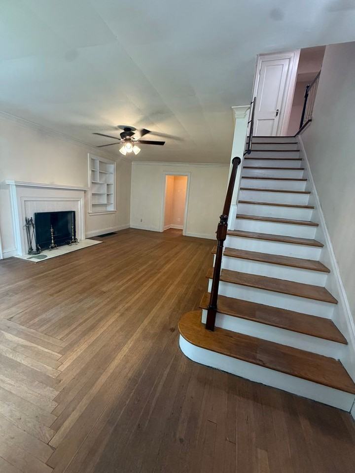 3821 Staunton Ave Se - Photo 3 of 25