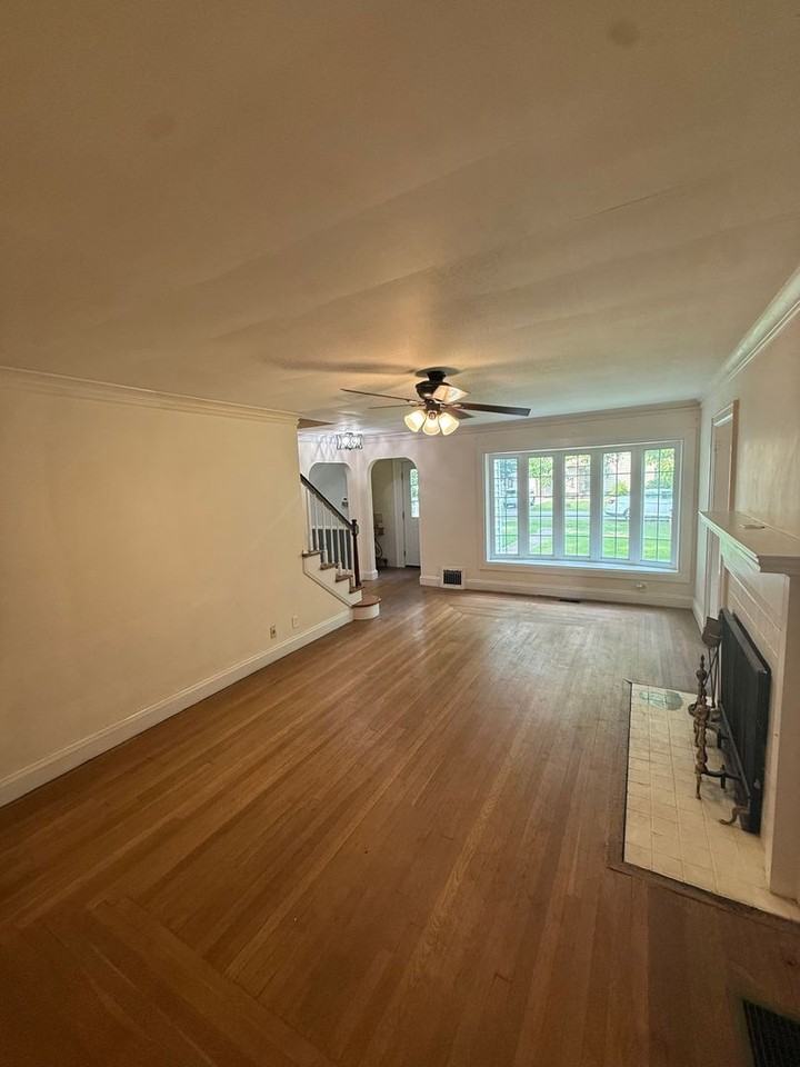 3821 Staunton Ave Se - Photo 6 of 25