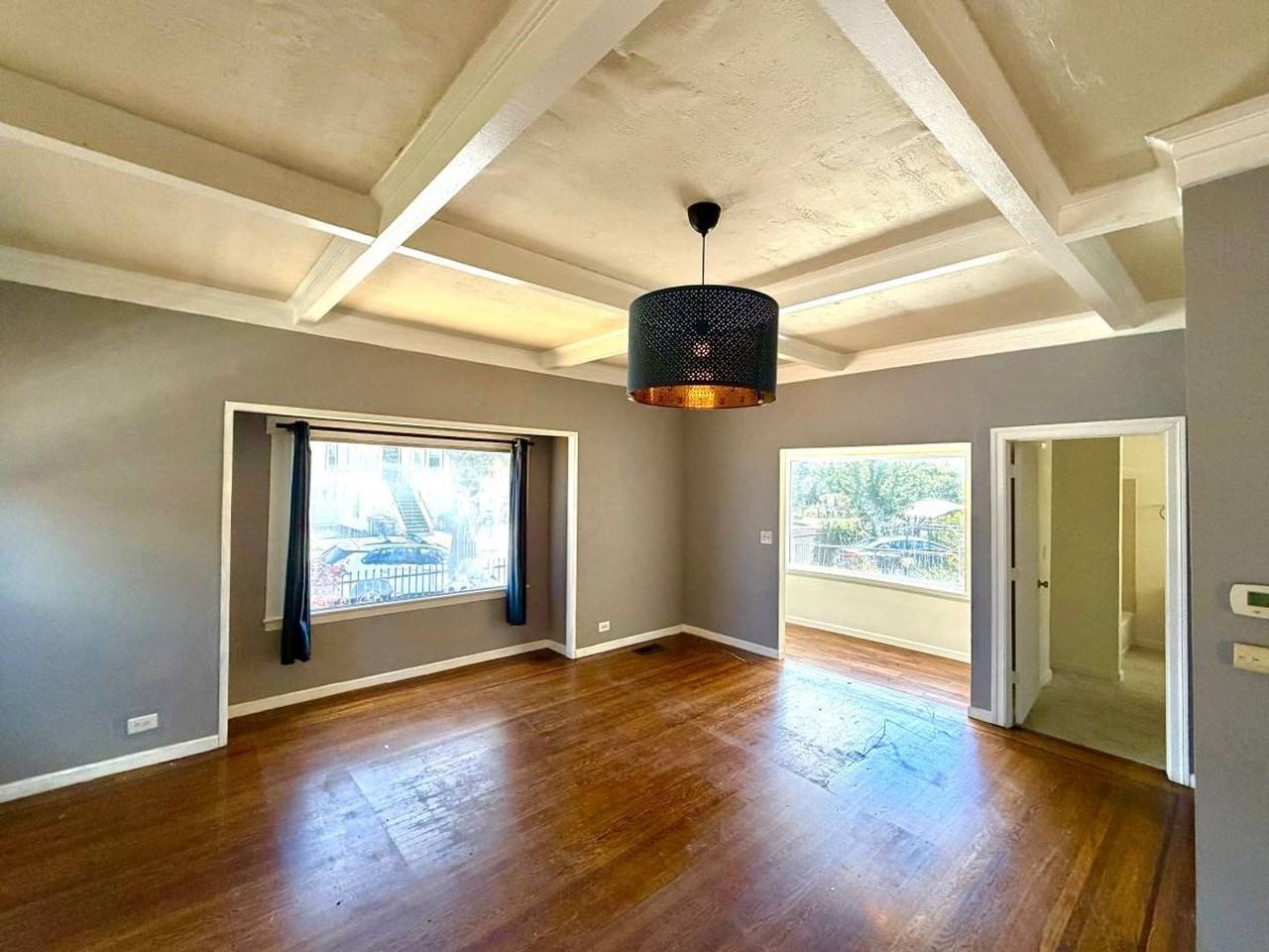 2611 Coolidge Ave - Photo 5 of 25
