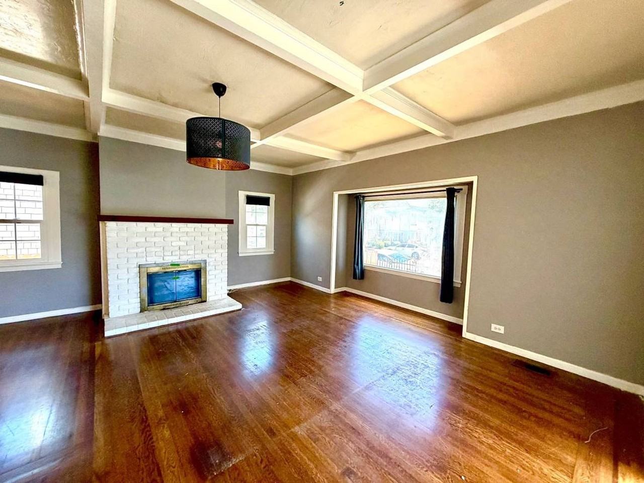 2611 Coolidge Ave - Photo 6 of 25