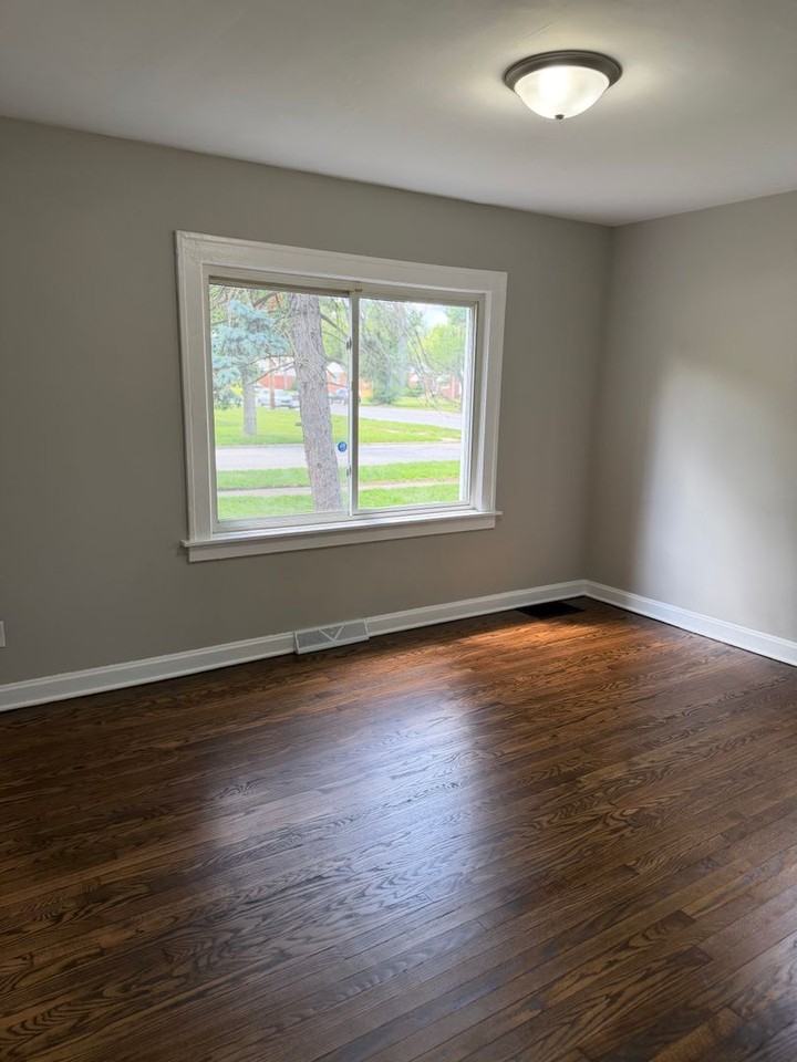 3509 Buchanan St - Photo 6 of 11