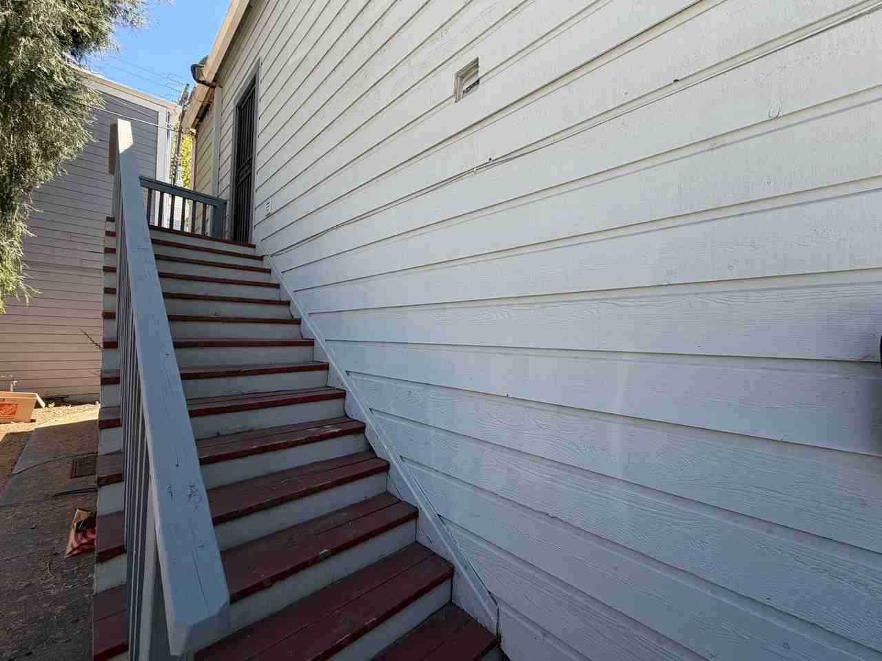 2427 J St - Photo 6 of 10