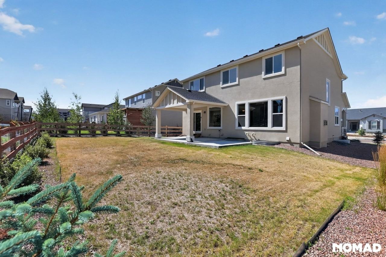 16861 New Autumn Dr - Photo 5 of 40