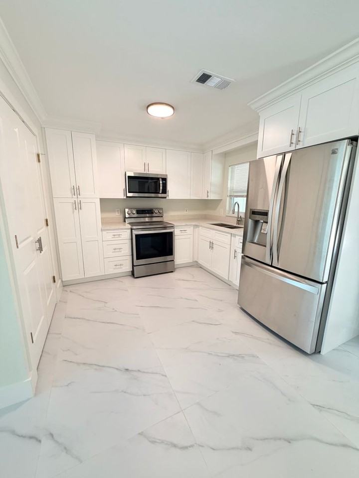 18604 18604 Miami Blvd Fort Myers, FL 33967 - Photo 2 of 5