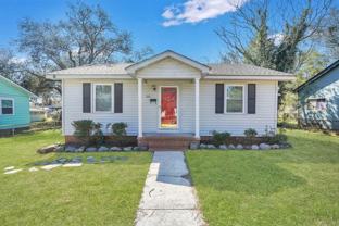 2211 Hawthorne St - Photo 1 of 1
