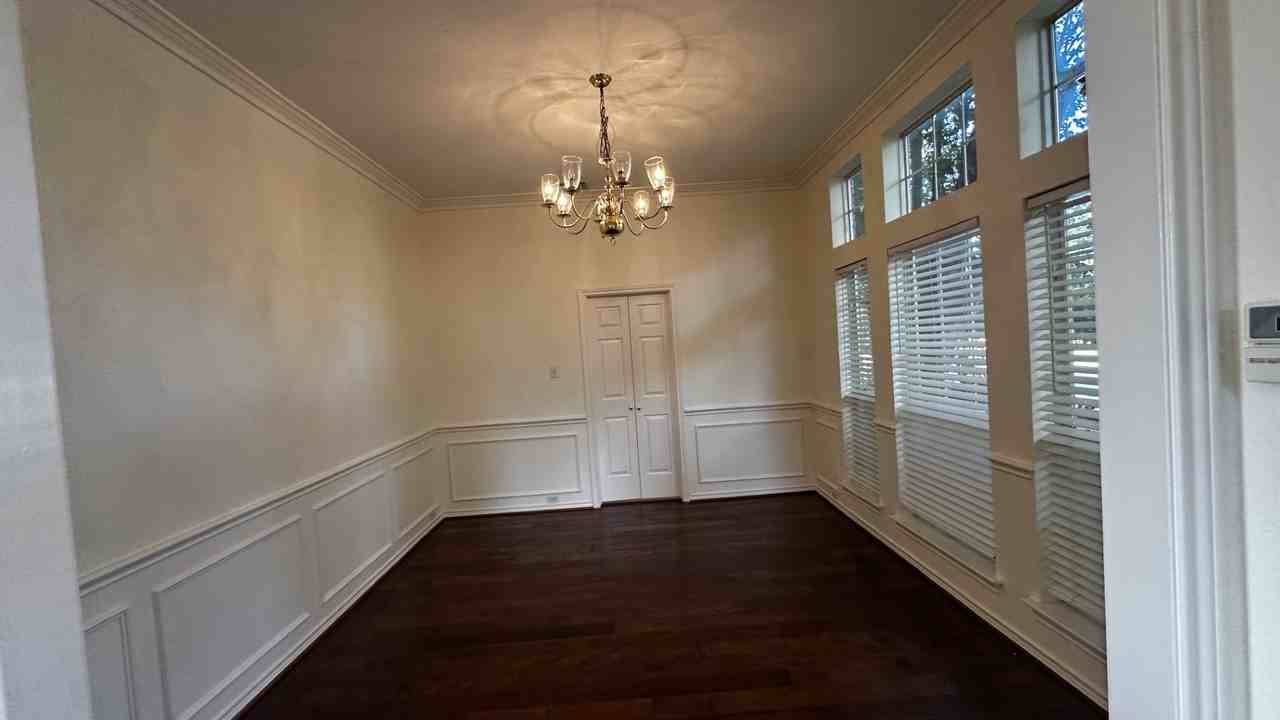 18532 Bay Pines Ln - Photo 5 of 29