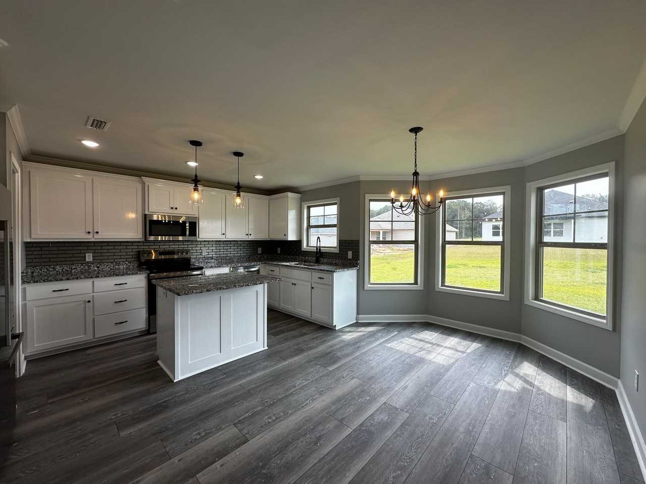 103 Brenda Ln - Photo 4 of 23
