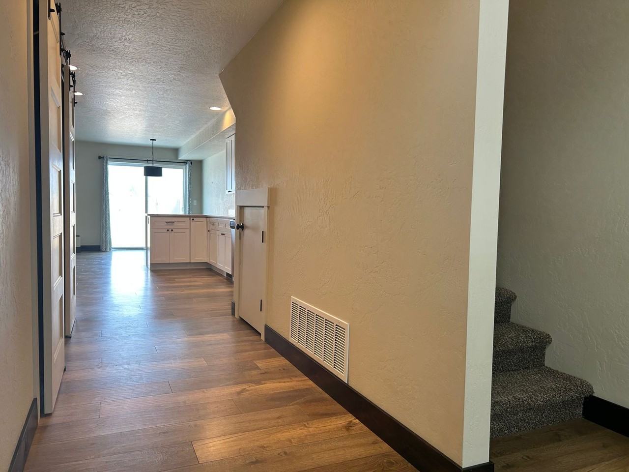 823 Lake Francis Dr - Photo 3 of 27