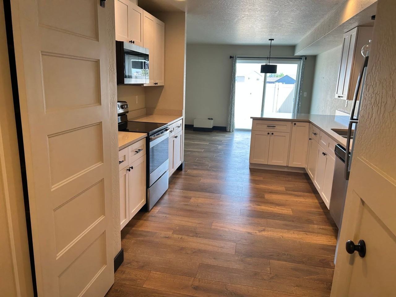 823 Lake Francis Dr - Photo 4 of 27