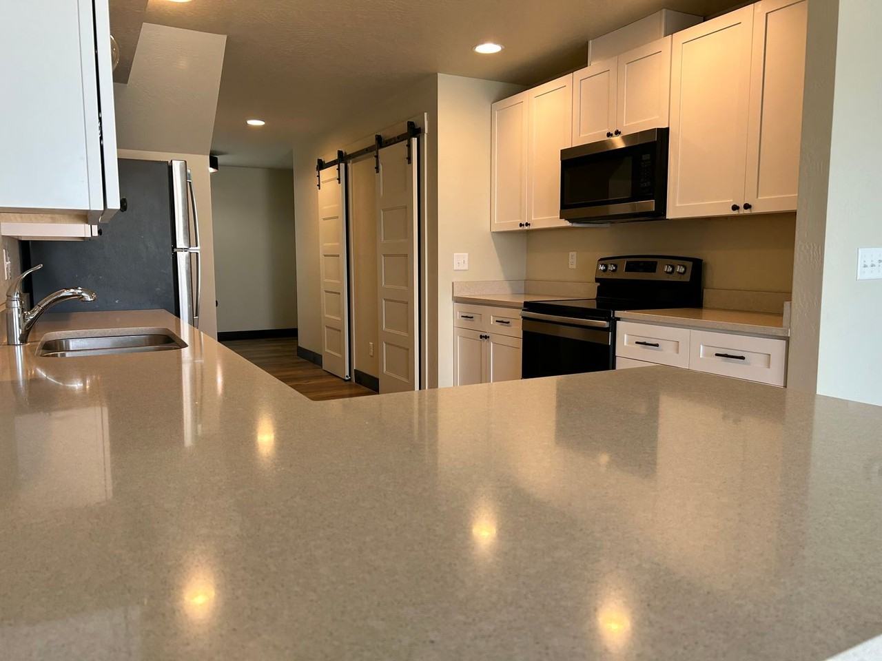 823 Lake Francis Dr - Photo 6 of 27