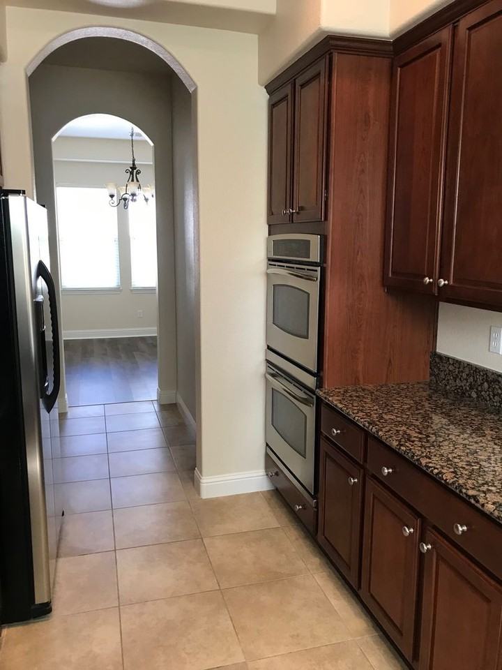 2205 Heavenly View Trl - Photo 3 of 30