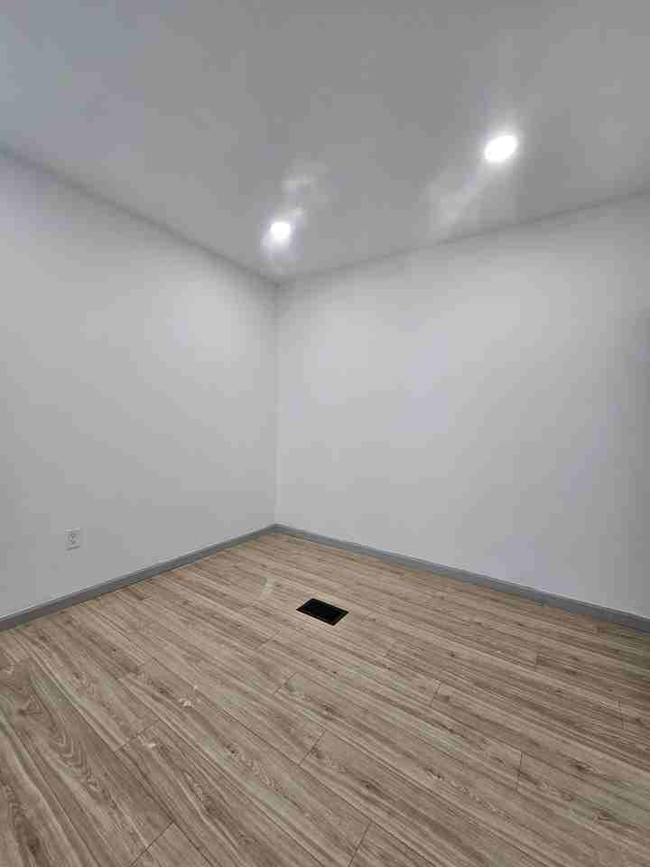 434 W. PRINCESS STREET - Photo 3 of 7