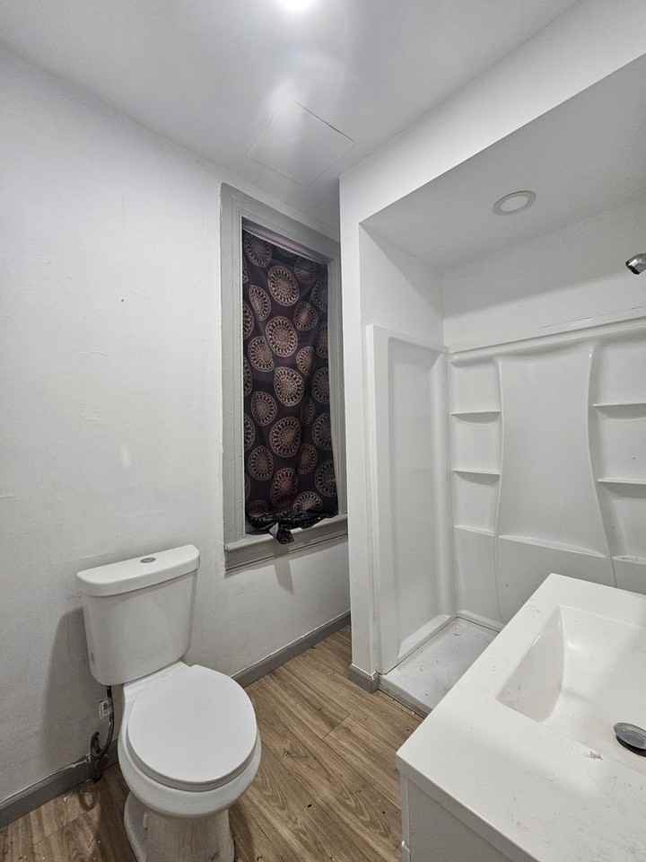434 W. PRINCESS STREET - Photo 4 of 7