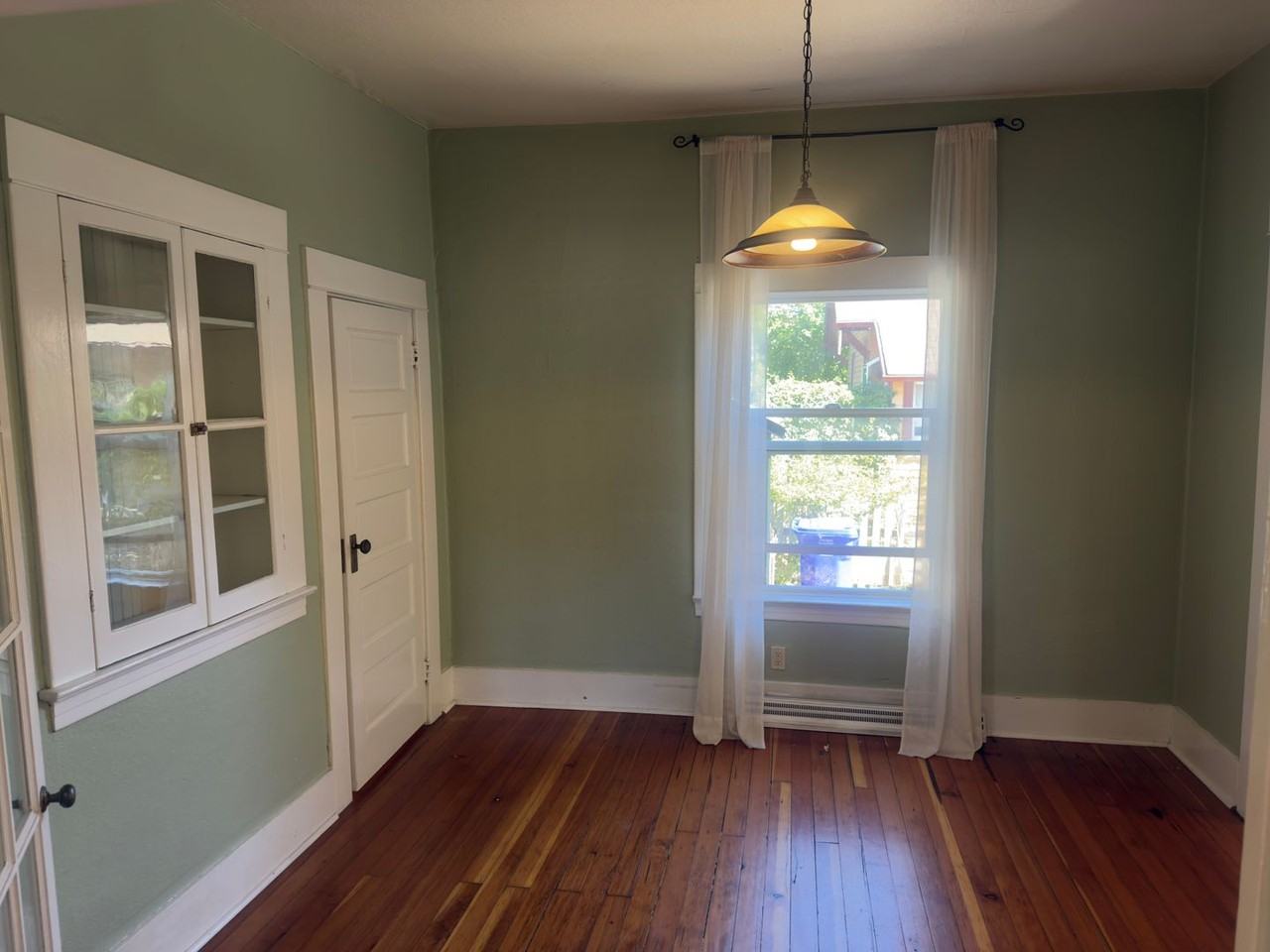4853 Ne 6th Ave - Photo 6 of 34