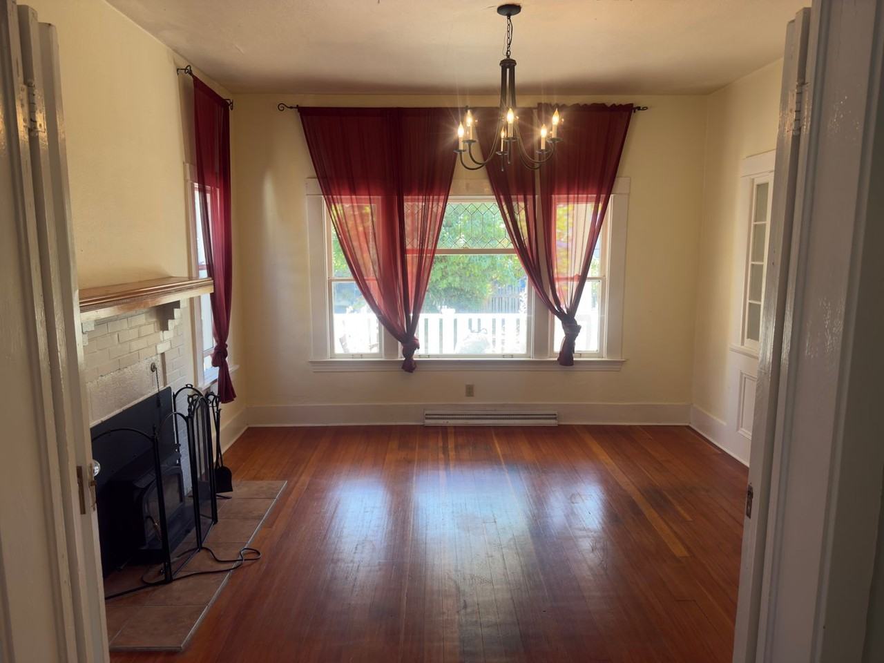 4853 Ne 6th Ave - Photo 7 of 34
