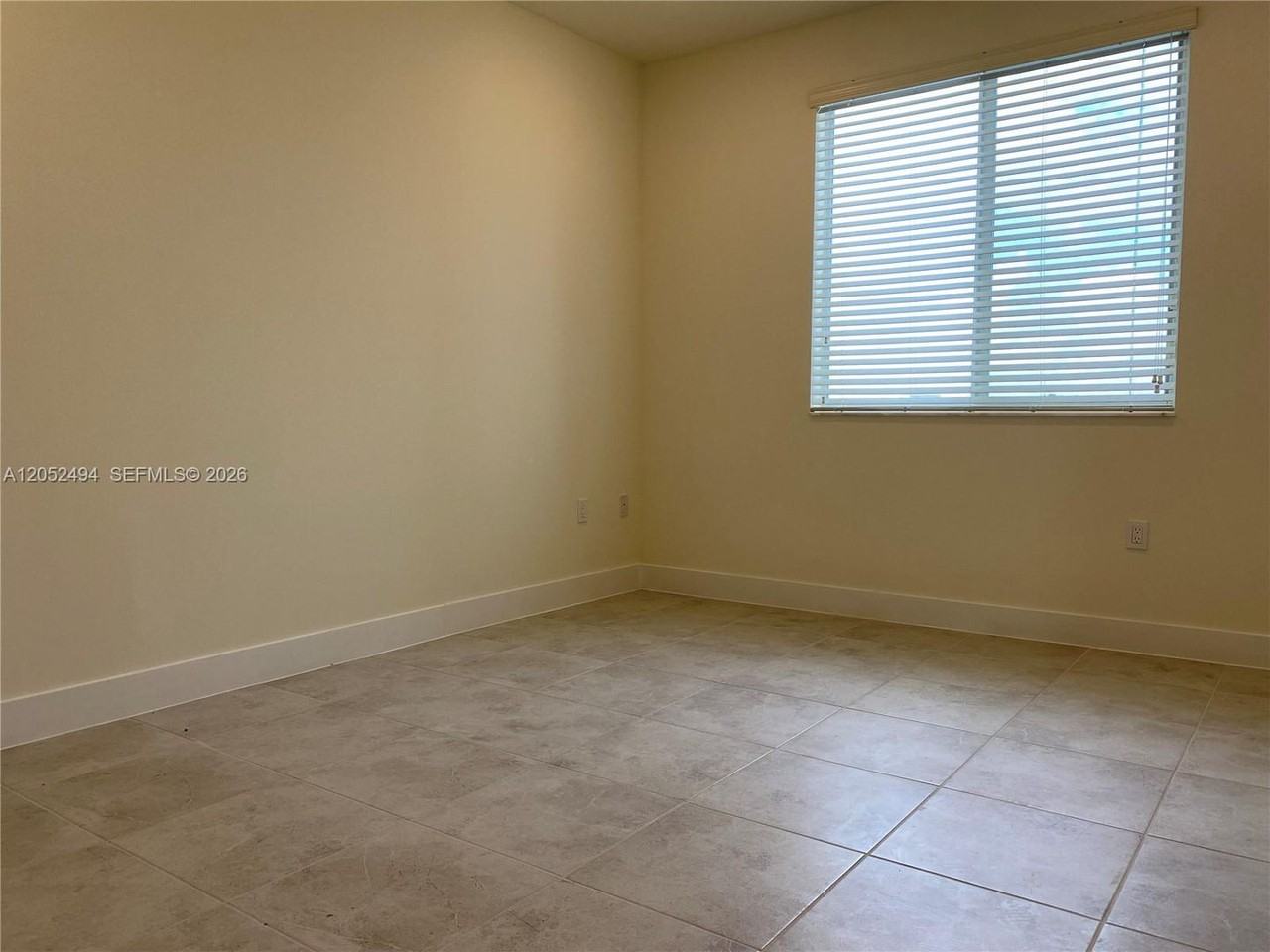 6455 Nw 103rd Pl - Photo 6 of 12