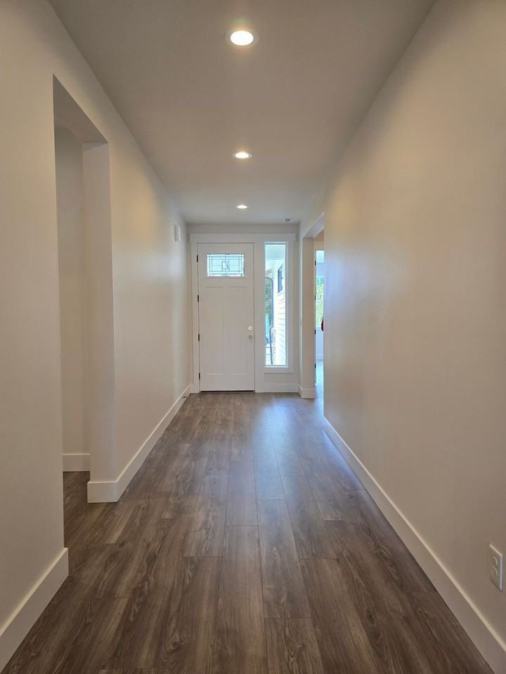 8717 33rd St E - Photo 2 of 32