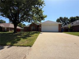 featured image of 3909 Sw Cherry Rd