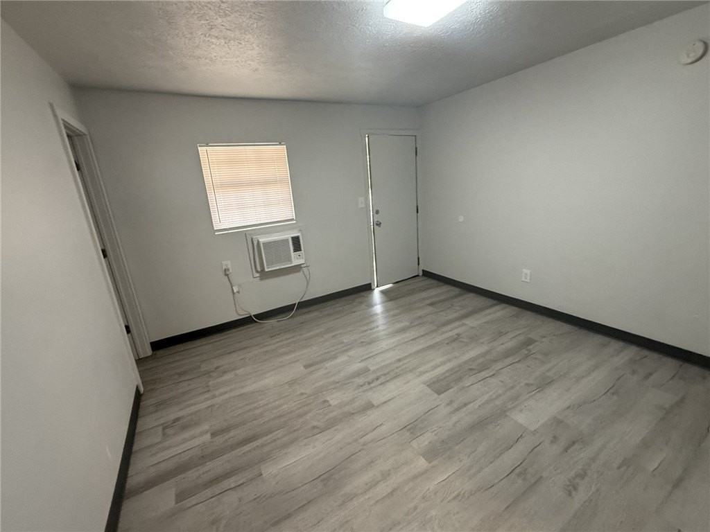 269 E Pickens Rd #4 - Photo 2 of 4