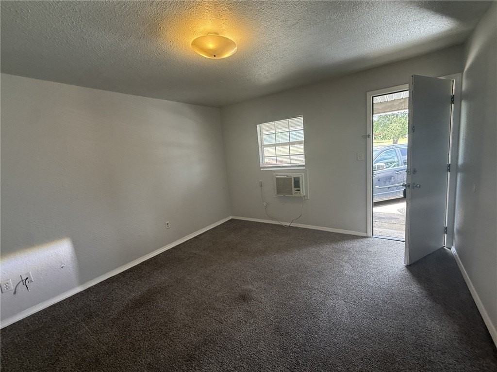 269 E Pickens Rd #3 - Photo 3 of 4