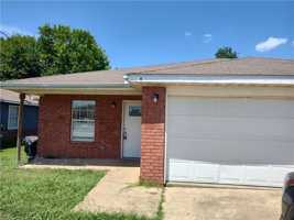 featured image of 4096 Delmon Ln #B